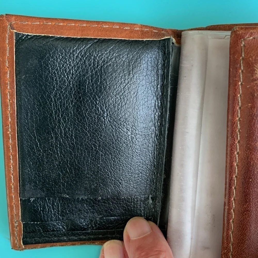 Vintage Men’s Brown Leather Trifold Wallet. Slots for photos, ID, credit cards.